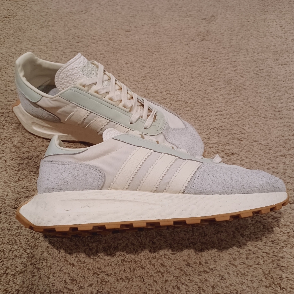 Adidas Retropy E5 In Mint Green & White Nylon & Suede Upper Womens Size 11